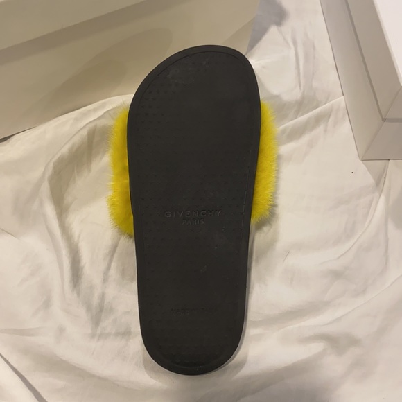 Givenchy Slide - Picture 7 of 7
